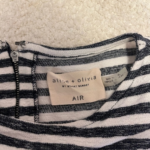 Alice + Olivia Blue and White Striped Terry Tee- Small - Picture 5 of 7